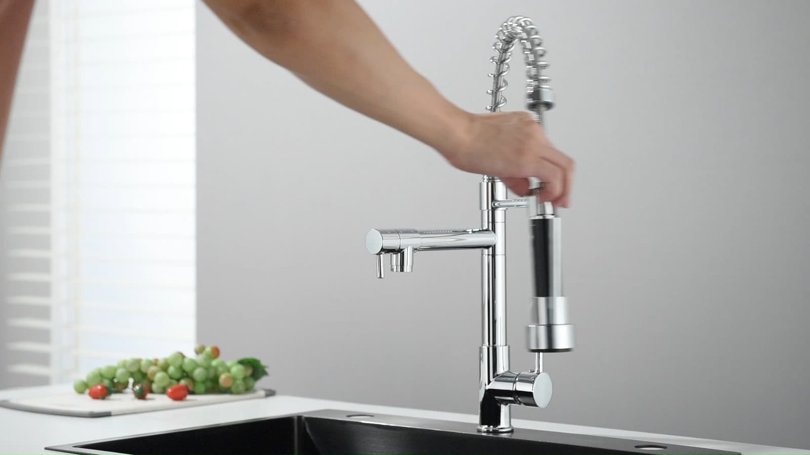 Transform Your Kitchen With This Chrome Pull-Out Mixer Tap - image 1