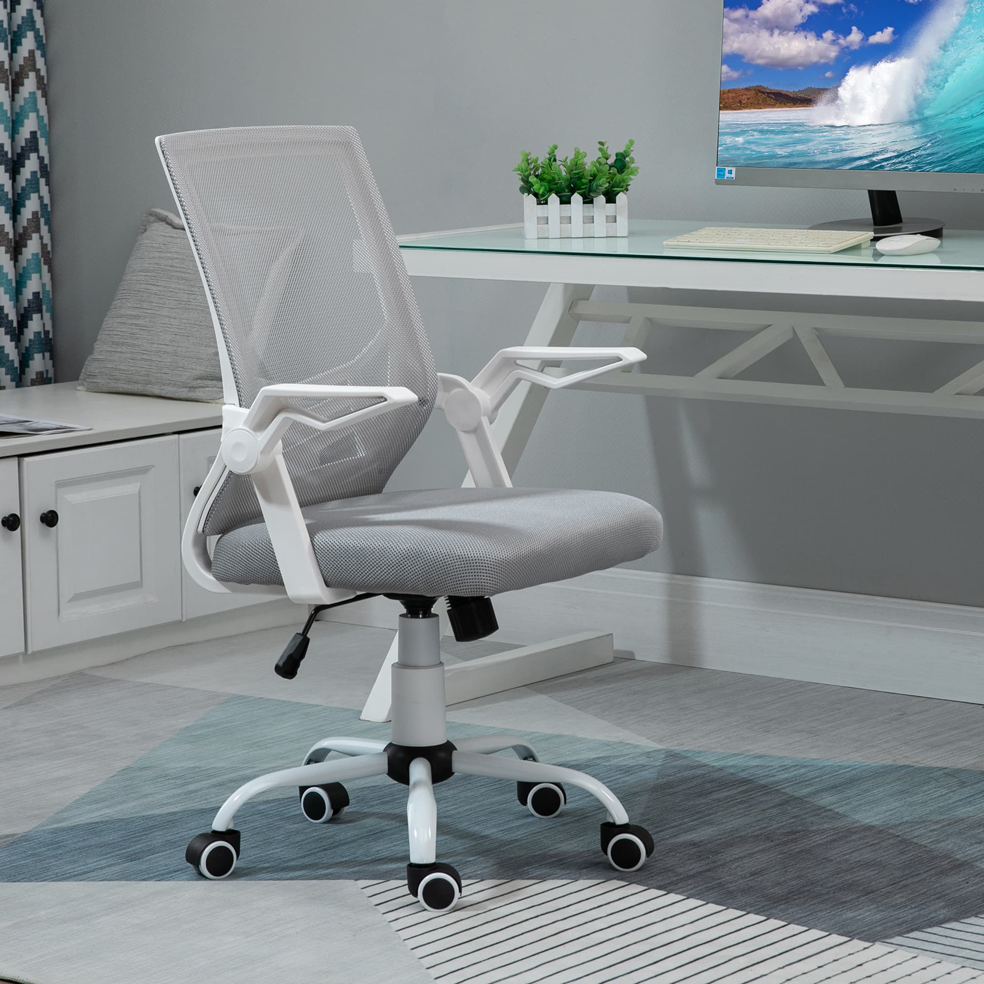 Transform Your Workspace with this Ergonomic Grey Mesh Desk Chair - image 1