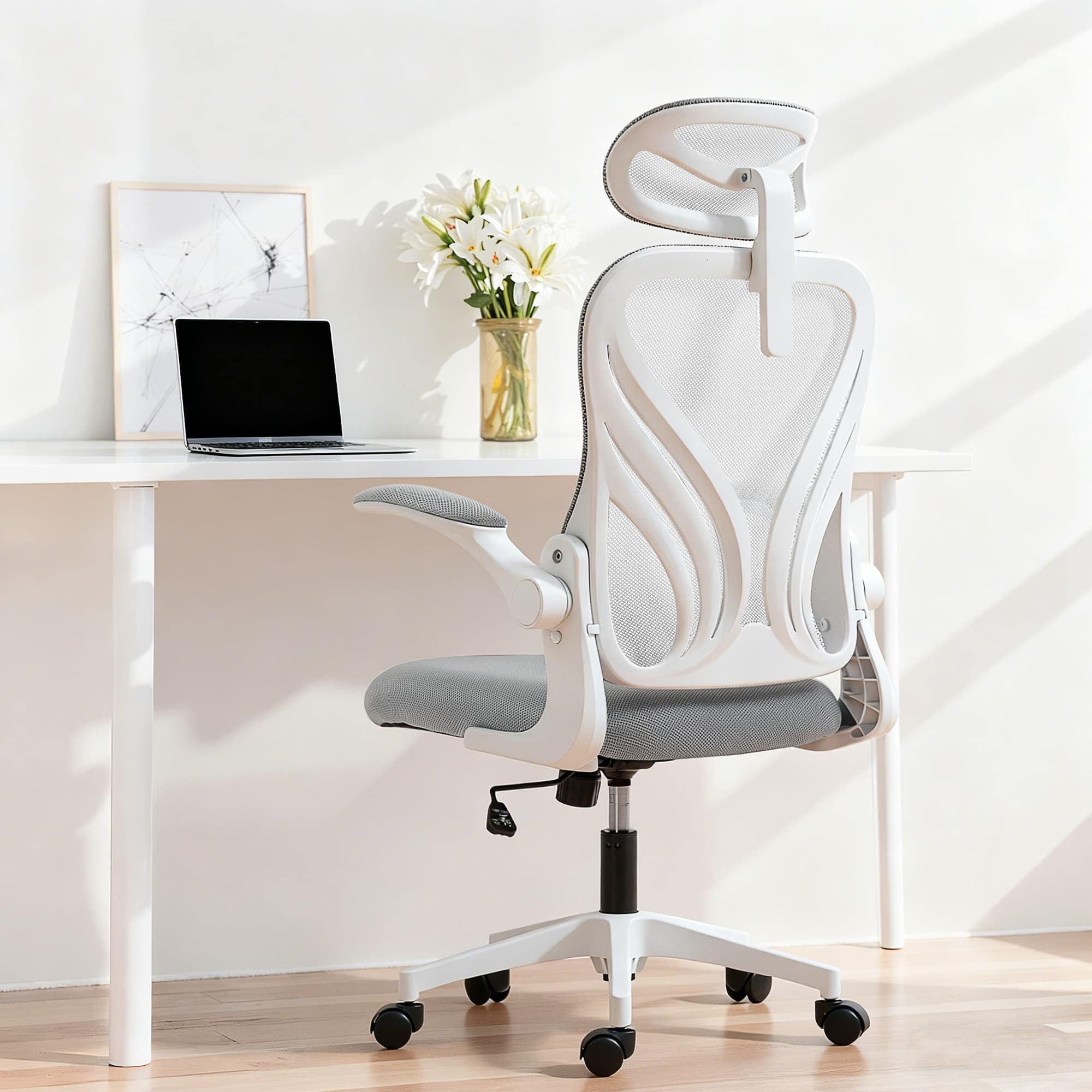 Transform Your Workspace with this Foldable Ergonomic Chair - image 1