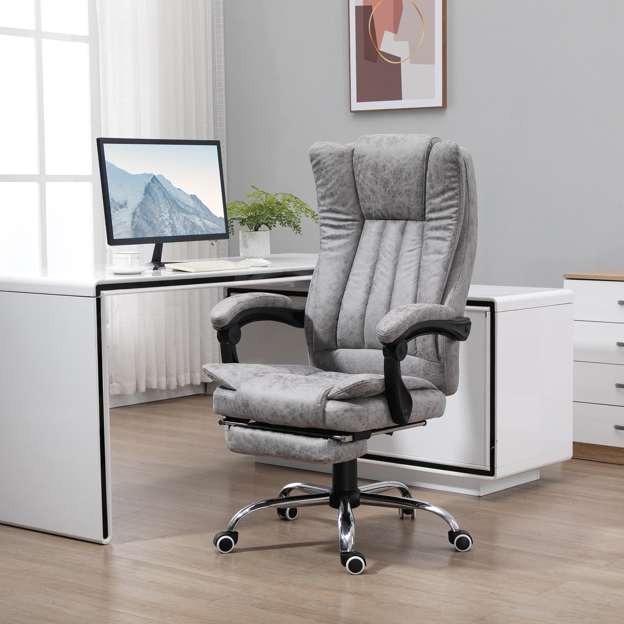 Transform Your Workday with the Vinsetto Massage Office Chair - image 3