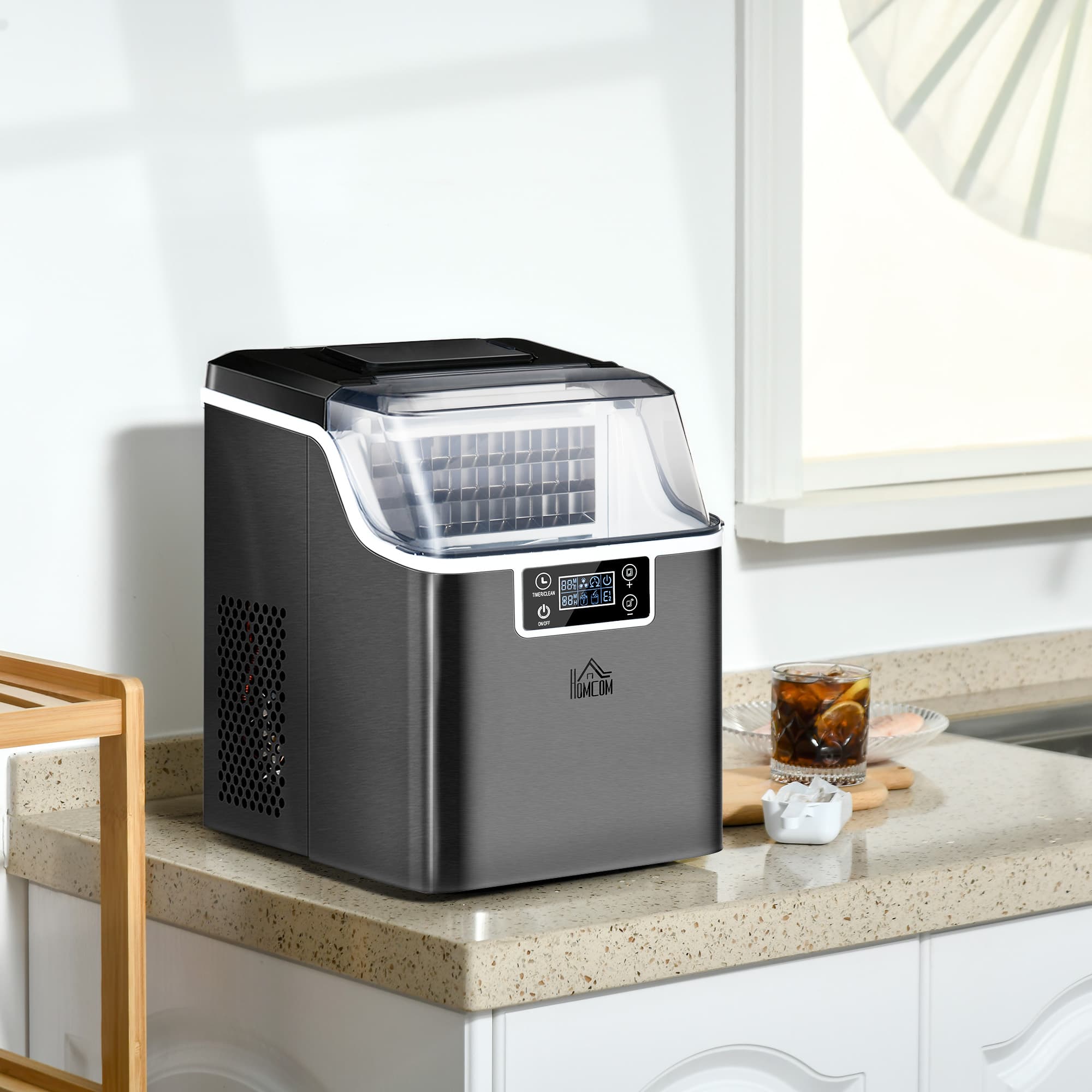Transform Your Gatherings with this 3.2L Compact Ice Maker - image 5