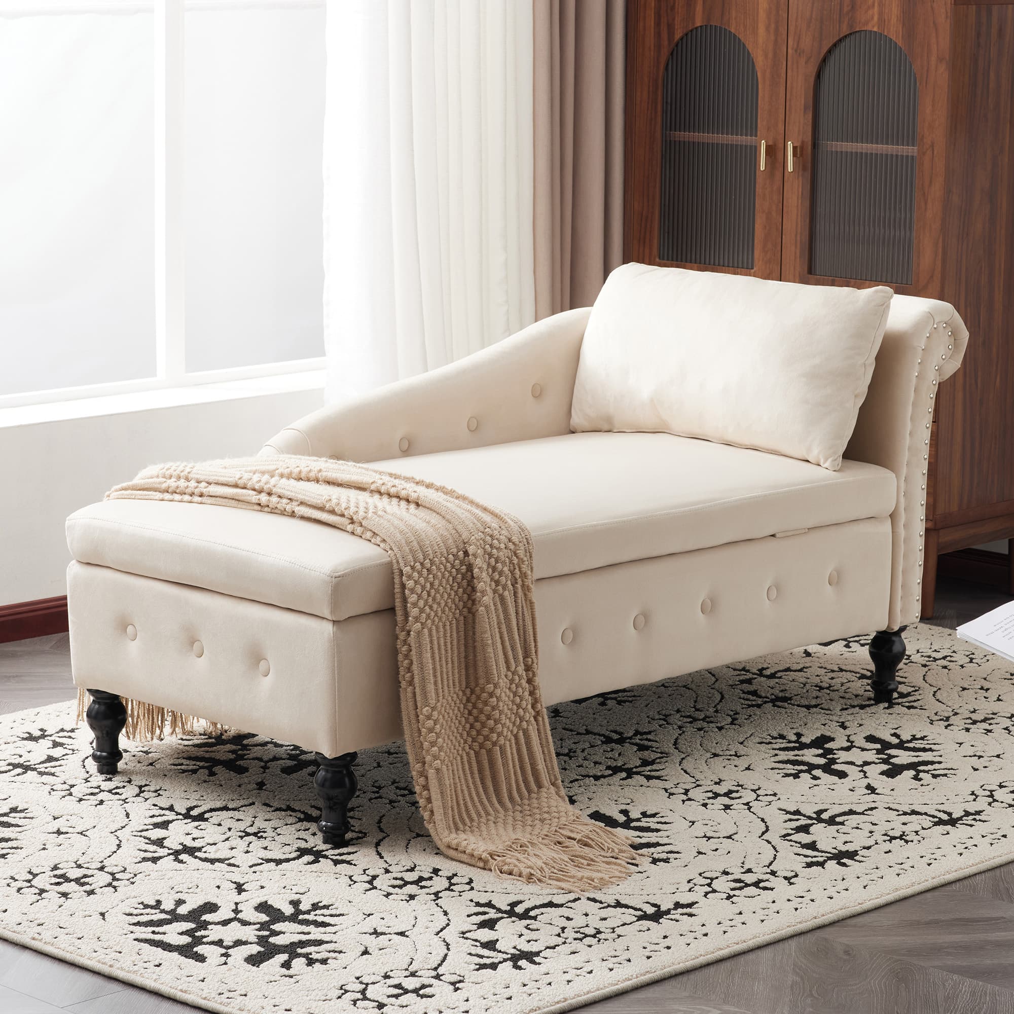 Elegant Velvet Chaise Lounge with Clever Hidden Storage