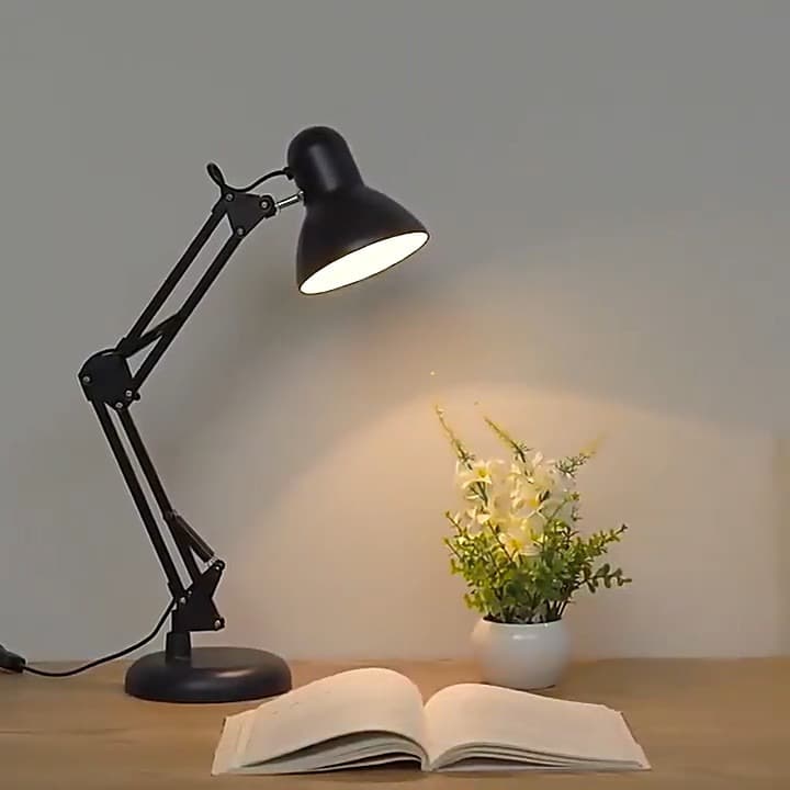 Transform Your Workspace with this Adjustable Architect Lamp - image 3
