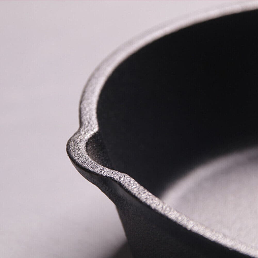 Versatile 3-Piece Cast Iron Skillet Set - image 3