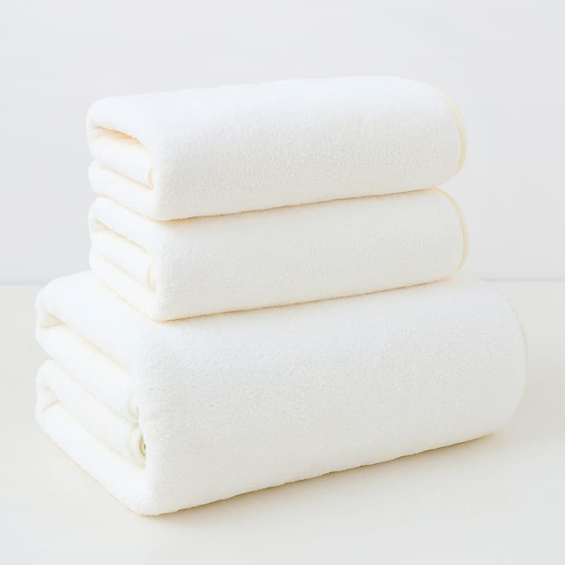 Set of 3 White Coral Fleece Hand Towels