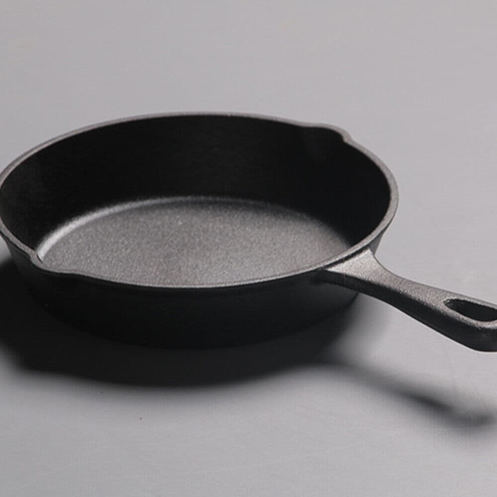 Versatile 3-Piece Cast Iron Skillet Set - image 12