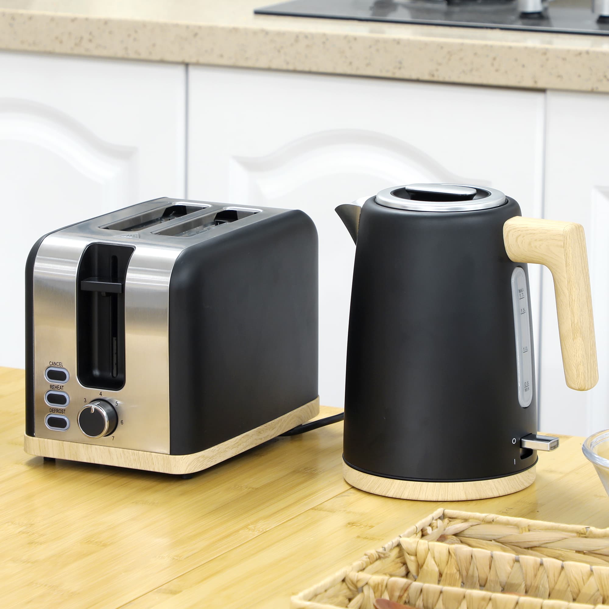 Black Kettle and Toaster Set for Coordinated Kitchens - image 5