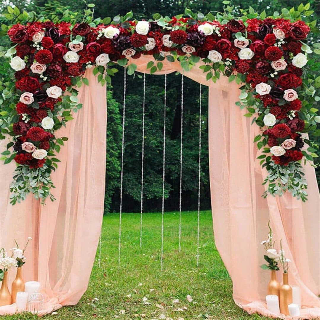 A square gold arch frame that dresses up in minutes - image 1