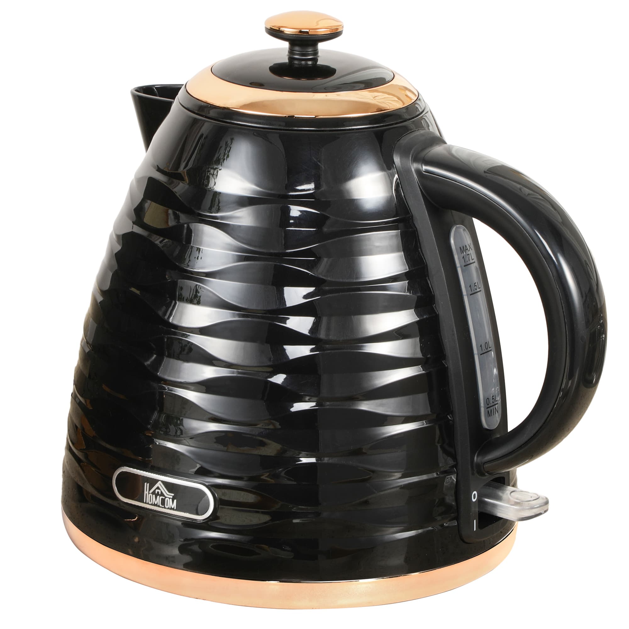 Fast-boiling kettle for quick teas and coffees at home