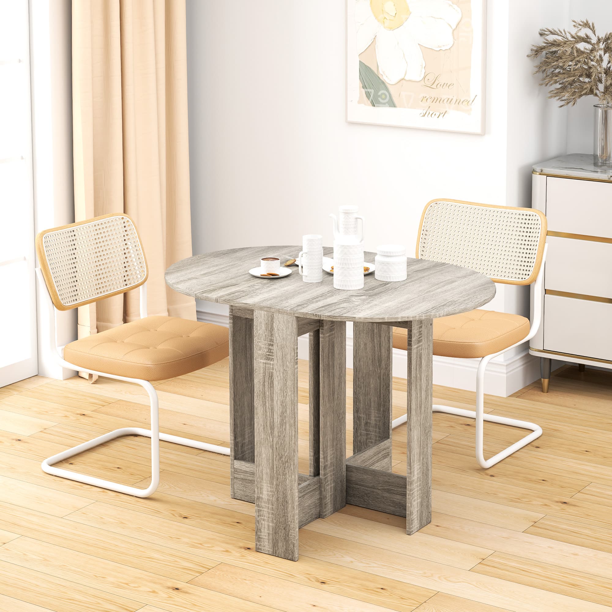 A folding dining table that adapts to your space - image 5