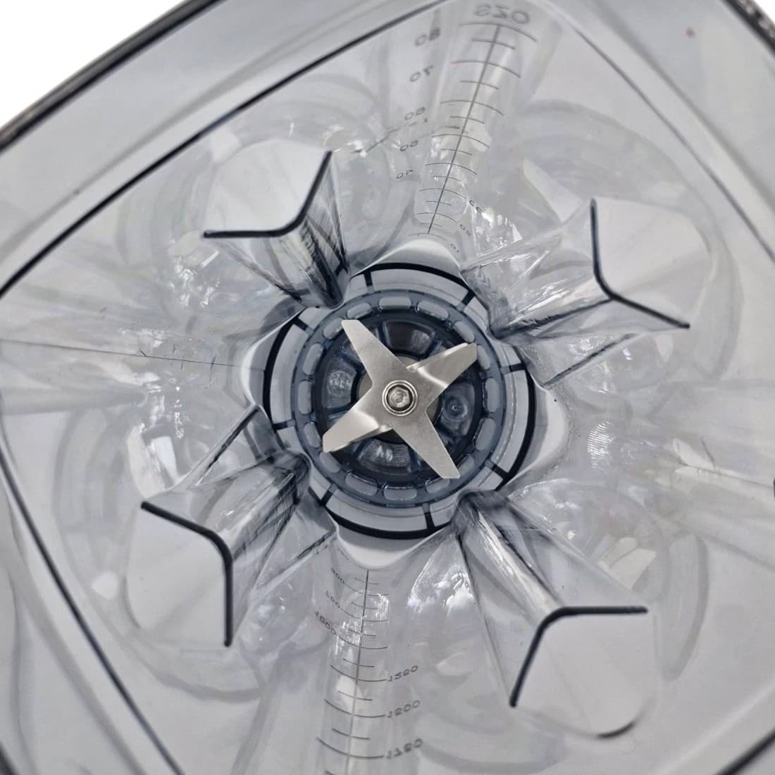 Effortless Blending with a Universal 2.5L Spare Jug - image 2