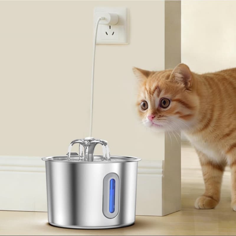 2.2L Automatic Pet Water Fountain with Flowing Design - image 9