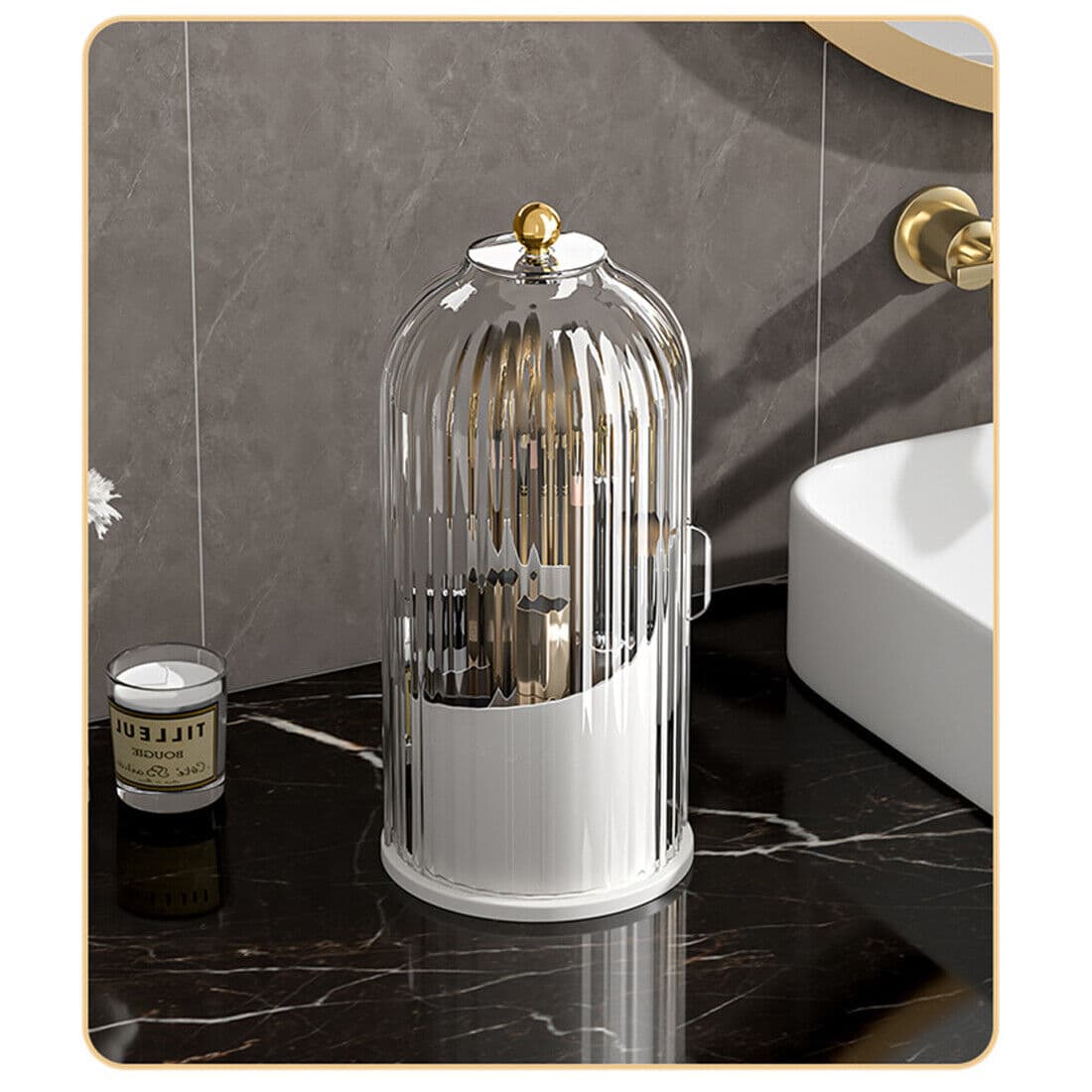 Keep Your Brushes in Order with a 360° Rotating Organiser - image 5