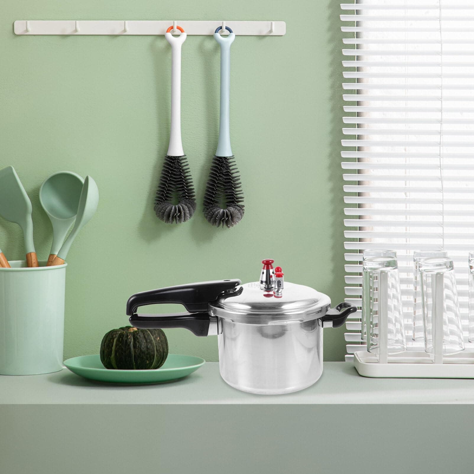 4L Pressure Cooker: Unlock Flavourful Meals in Minutes - image 2