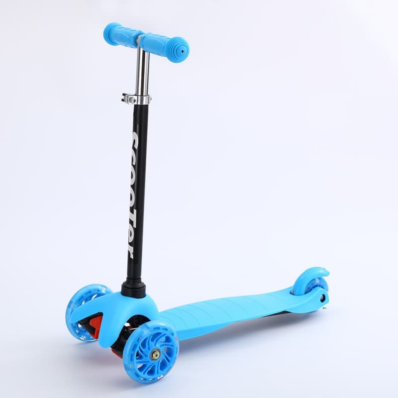 A stable LED scooter for young lean-steer riders - image 5