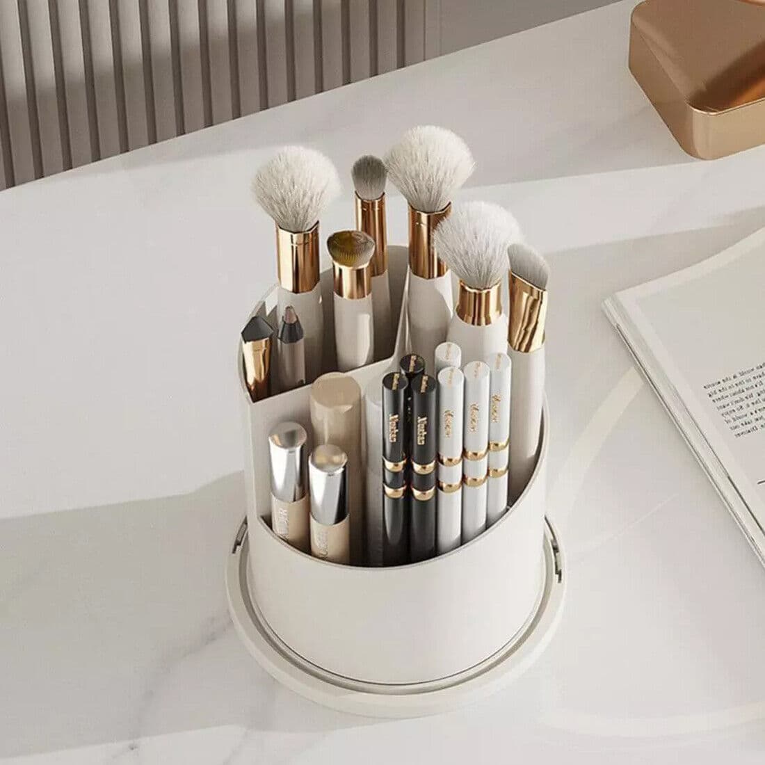 Keep Your Brushes in Order with a 360° Rotating Organiser - image 10