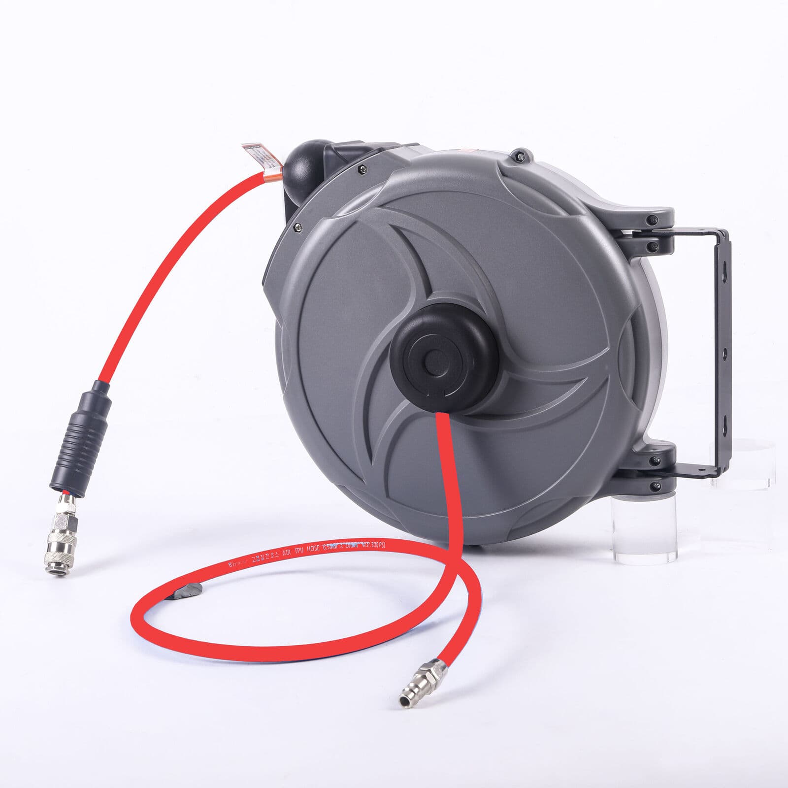 Keep compressor hose tidy with a 20m retractable reel - image 5