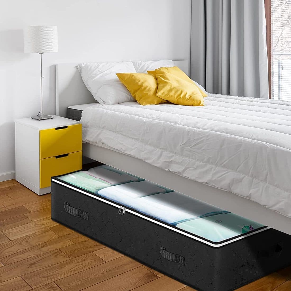 Reclaim Under-Bed Space with 90L Zip-Up Storage Bags - image 1