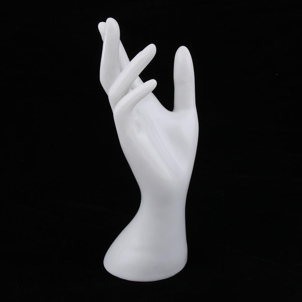 Mannequin Hand: The Elegant Way to Display Your Jewellery - image 4